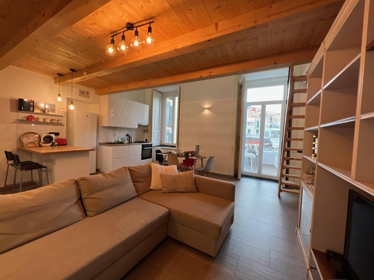 La Casa Di Marty Appartement Napels Buitenkant foto
